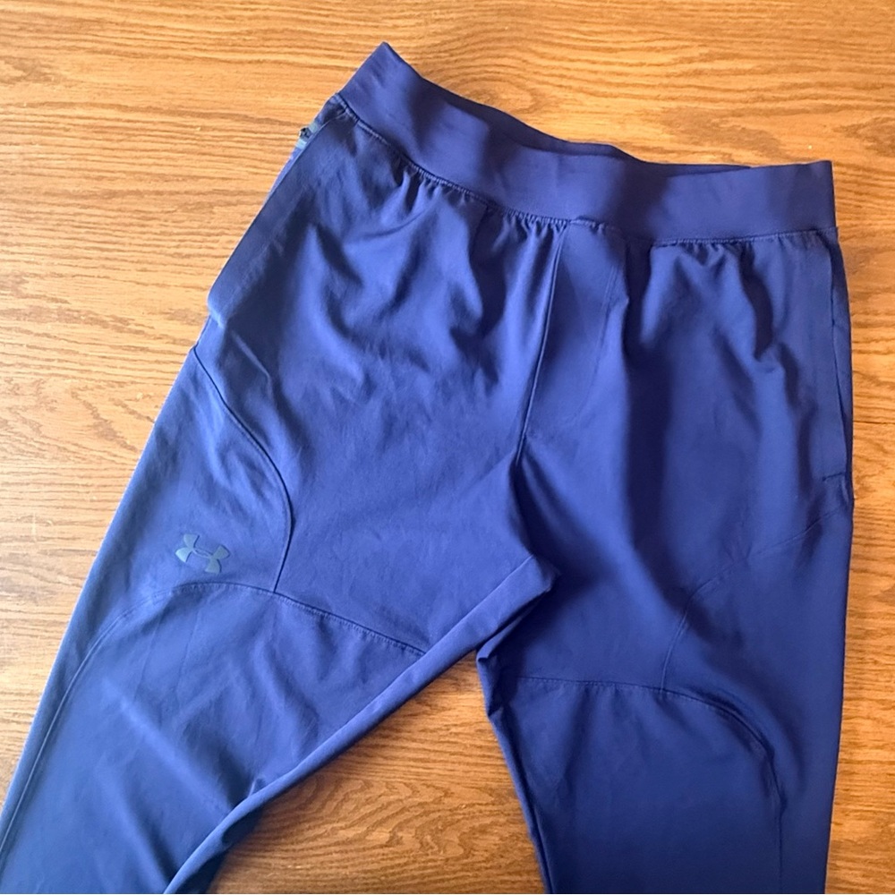 Under Armour Navy Men’s Fitted pant